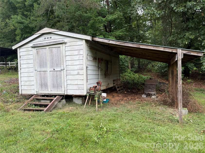 4954 Crawley Dale Street, Morganton, NC 28655.  MLS# CAR4401899, YatesRealty ID 37399. 