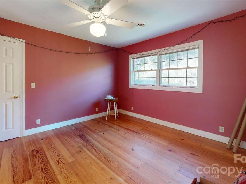 11 Wildflower Lane, Newland, NC 28657.  MLS# CAR4313301, YatesRealty ID 374. 