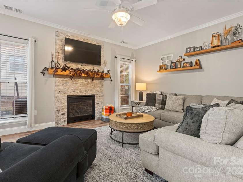 107 Claremont Way, Mooresville, NC 28117.  MLS# CAR4318678, YatesRealty ID 3740. 