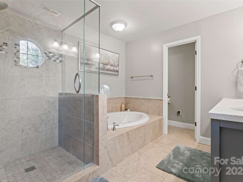 107 Claremont Way, Mooresville, NC 28117.  MLS# CAR4318678, YatesRealty ID 3740. 