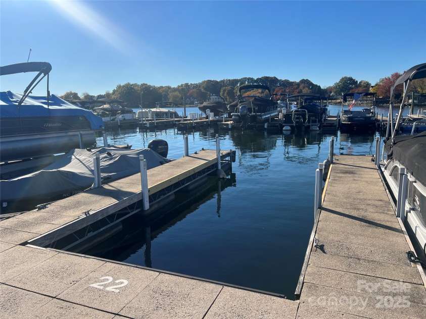 107 Claremont Way, Mooresville, NC 28117.  MLS# CAR4318678, YatesRealty ID 3740. 