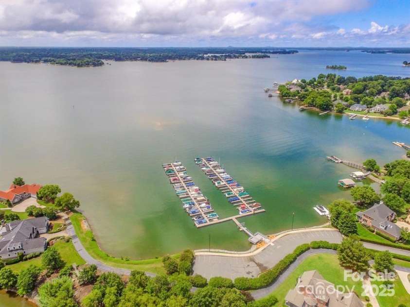 107 Claremont Way, Mooresville, NC 28117.  MLS# CAR4318678, YatesRealty ID 3740. 