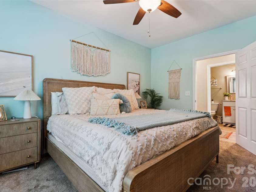 632 Marigold Drive, Kannapolis, NC 28083.  MLS# CAR4400614, YatesRealty ID 37400. Primary Bedroom