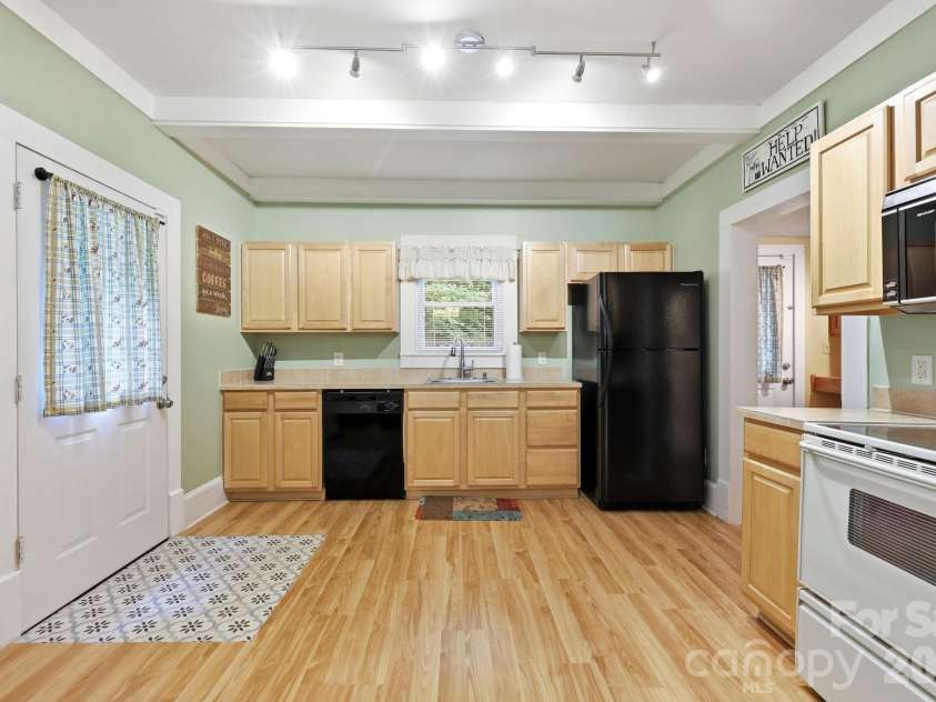 234 Williams Farm Road, Wilkesboro, NC 28697.  MLS# CAR4402074, YatesRealty ID 37404. 