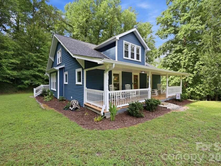 234 Williams Farm Road, Wilkesboro, NC 28697.  MLS# CAR4402074, YatesRealty ID 37404. 