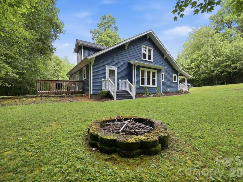 234 Williams Farm Road, Wilkesboro, NC 28697.  MLS# CAR4402074, YatesRealty ID 37404. 
