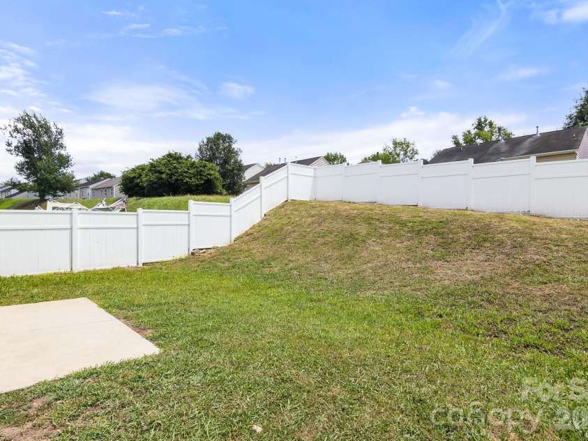 745 Lumber Lane, Charlotte, NC 28214.  MLS# CAR4400879, YatesRealty ID 37405. 