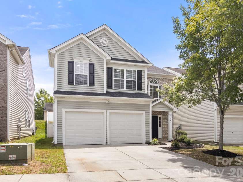 745 Lumber Lane, Charlotte, NC 28214.  MLS# CAR4400879, YatesRealty ID 37405. 