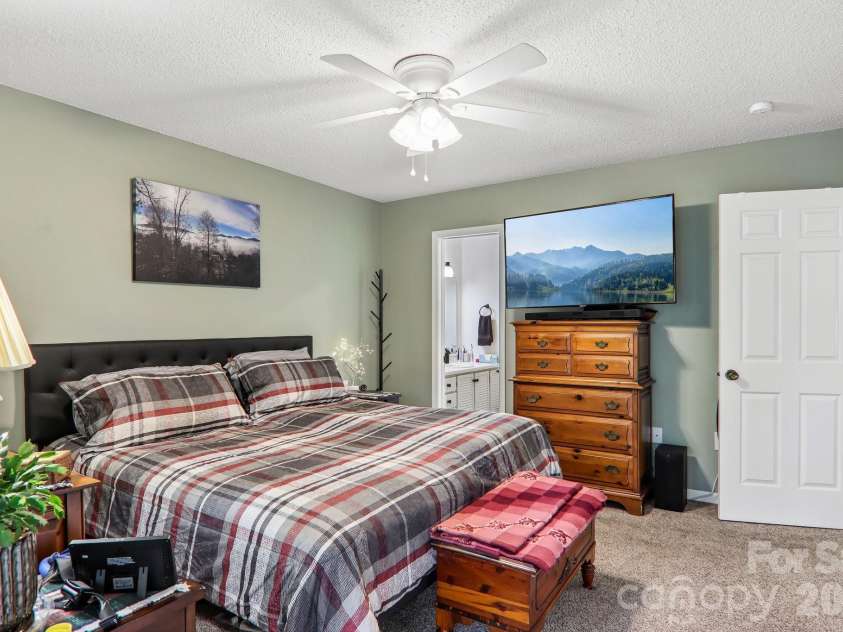 70 Nazarene Way, Waynesville, NC 28785.  MLS# CAR4399003, YatesRealty ID 37407. 