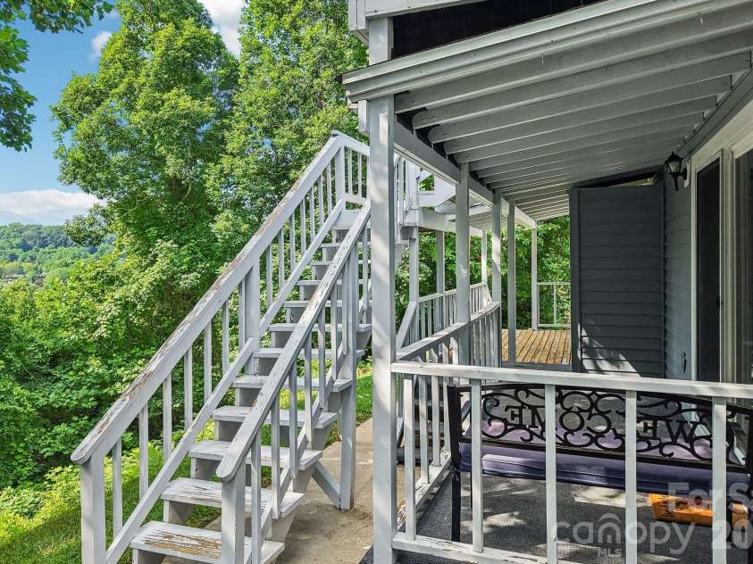 70 Nazarene Way, Waynesville, NC 28785.  MLS# CAR4399003, YatesRealty ID 37407. 