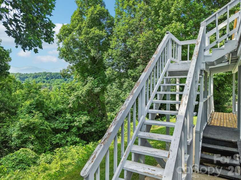 70 Nazarene Way, Waynesville, NC 28785.  MLS# CAR4399003, YatesRealty ID 37407. 