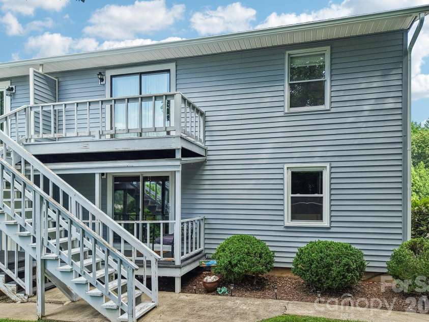 70 Nazarene Way, Waynesville, NC 28785.  MLS# CAR4399003, YatesRealty ID 37407. 