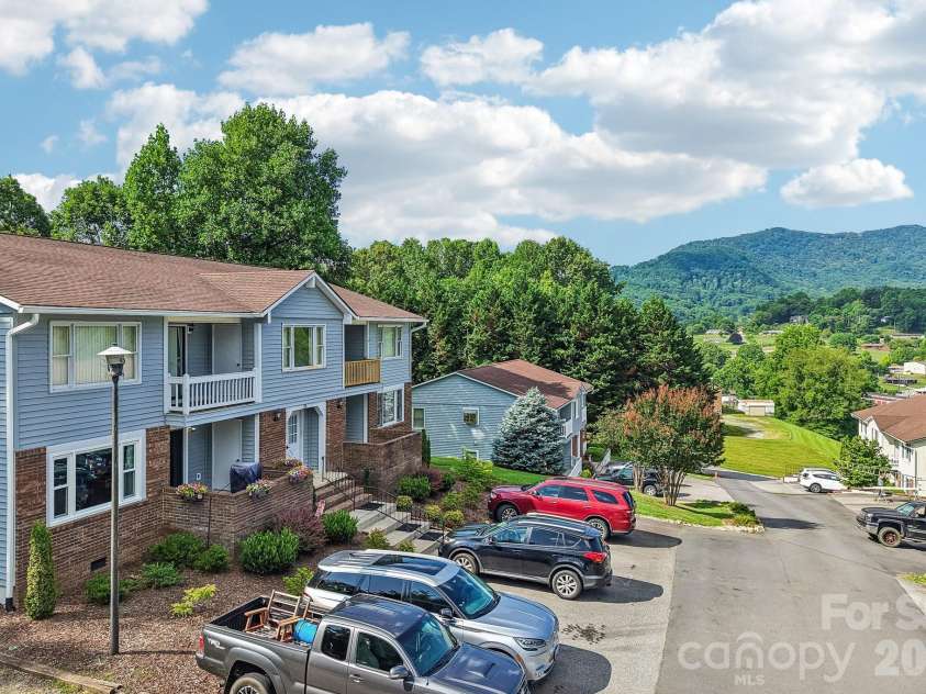 70 Nazarene Way, Waynesville, NC 28785.  MLS# CAR4399003, YatesRealty ID 37407. 