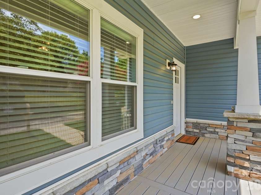 510 9th Street, Kannapolis, NC 28081.  MLS# CAR4401116, YatesRealty ID 37409. 