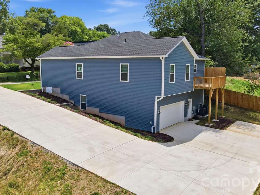 510 9th Street, Kannapolis, NC 28081.  MLS# CAR4401116, YatesRealty ID 37409. 