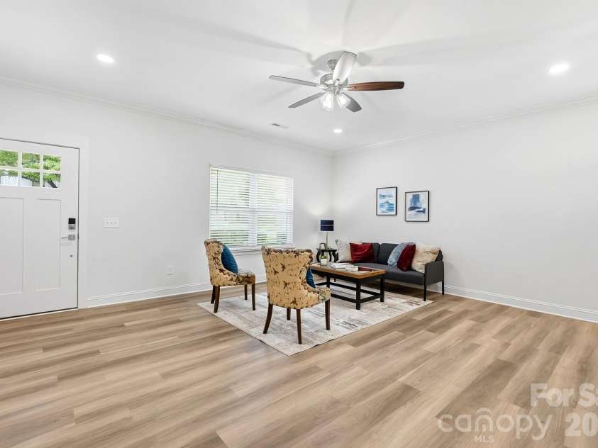 510 9th Street, Kannapolis, NC 28081.  MLS# CAR4401116, YatesRealty ID 37409. 