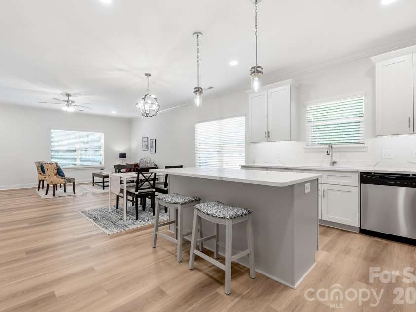 510 9th Street, Kannapolis, NC 28081.  MLS# CAR4401116, YatesRealty ID 37409. 