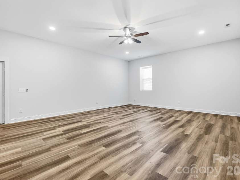 510 9th Street, Kannapolis, NC 28081.  MLS# CAR4401116, YatesRealty ID 37409. 