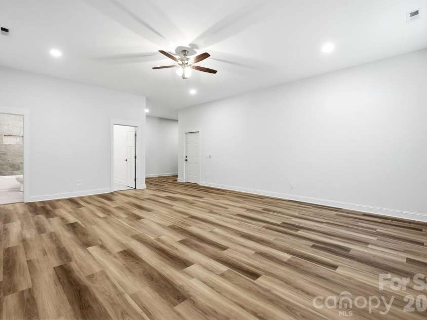 510 9th Street, Kannapolis, NC 28081.  MLS# CAR4401116, YatesRealty ID 37409. 