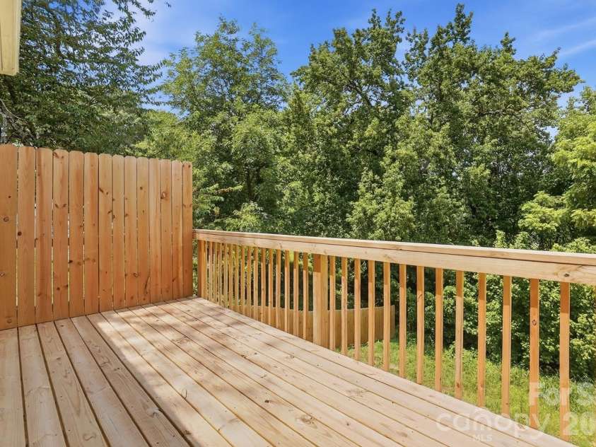 510 9th Street, Kannapolis, NC 28081.  MLS# CAR4401116, YatesRealty ID 37409. Back Deck
