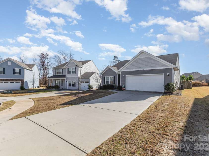 208 Clove Hitch Drive, Statesville, NC 28677.  MLS# CAR4306542, YatesRealty ID 3741. 