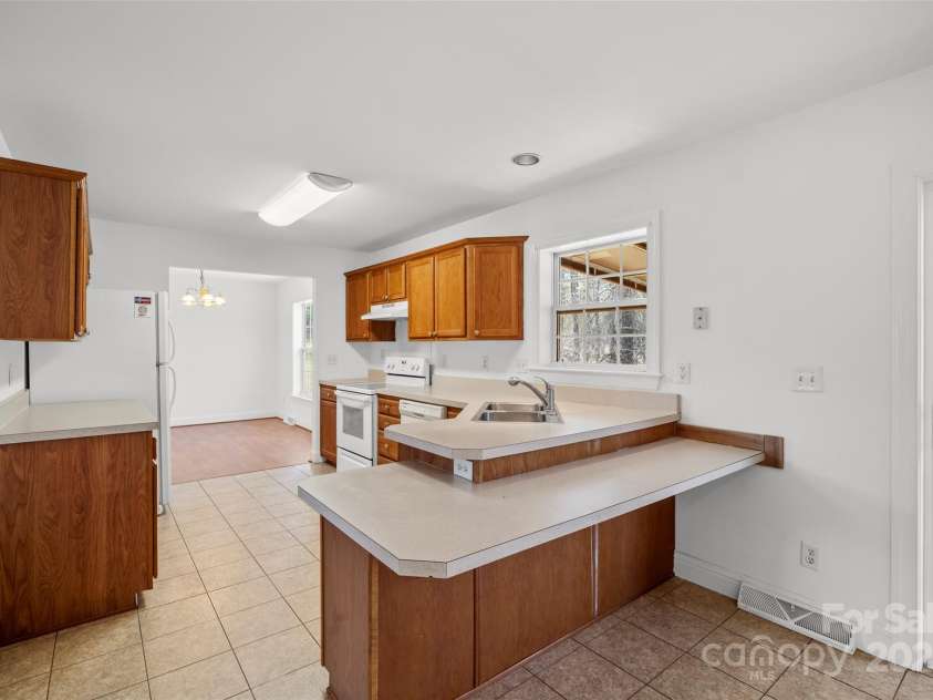 918 Teague Road, Marshall, NC 28753.  MLS# CAR4238994, YatesRealty ID 3741. 