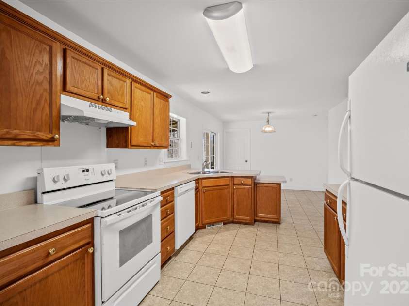 918 Teague Road, Marshall, NC 28753.  MLS# CAR4238994, YatesRealty ID 3741. 