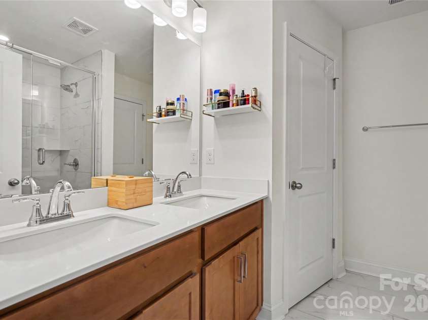 1530 Cedar Tree Drive, Belmont, NC 28012.  MLS# CAR4395875, YatesRealty ID 37410. 