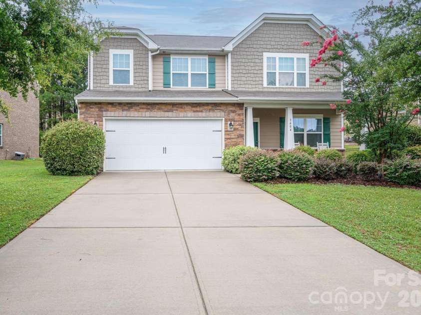 3404 Donnington Way, Gastonia, NC 28056.  MLS# CAR4403237, YatesRealty ID 37411. 