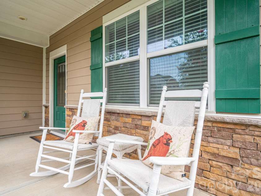 3404 Donnington Way, Gastonia, NC 28056.  MLS# CAR4403237, YatesRealty ID 37411. 