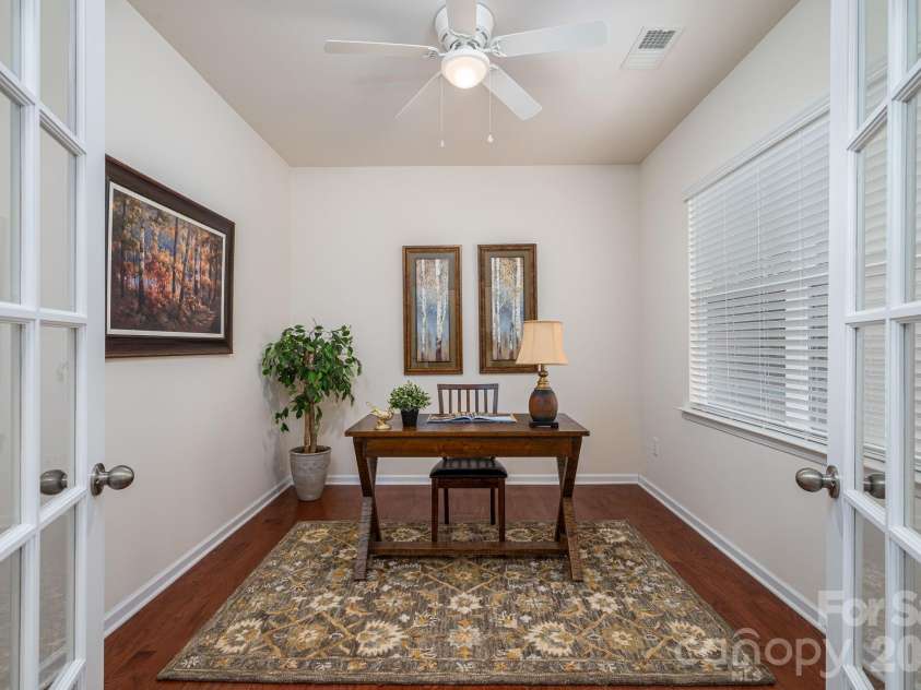 3404 Donnington Way, Gastonia, NC 28056.  MLS# CAR4403237, YatesRealty ID 37411. 