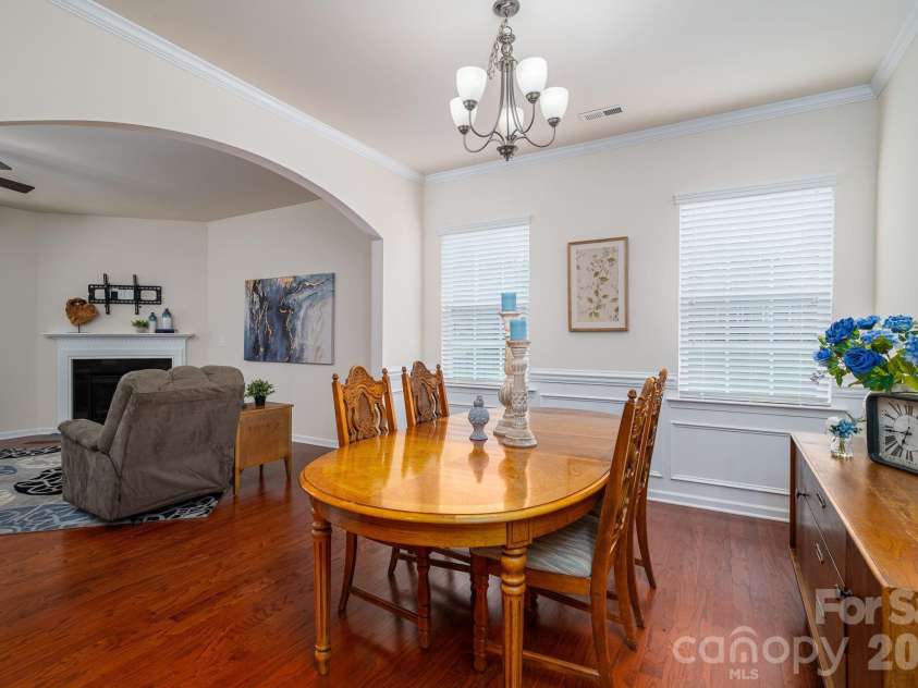 3404 Donnington Way, Gastonia, NC 28056.  MLS# CAR4403237, YatesRealty ID 37411. 