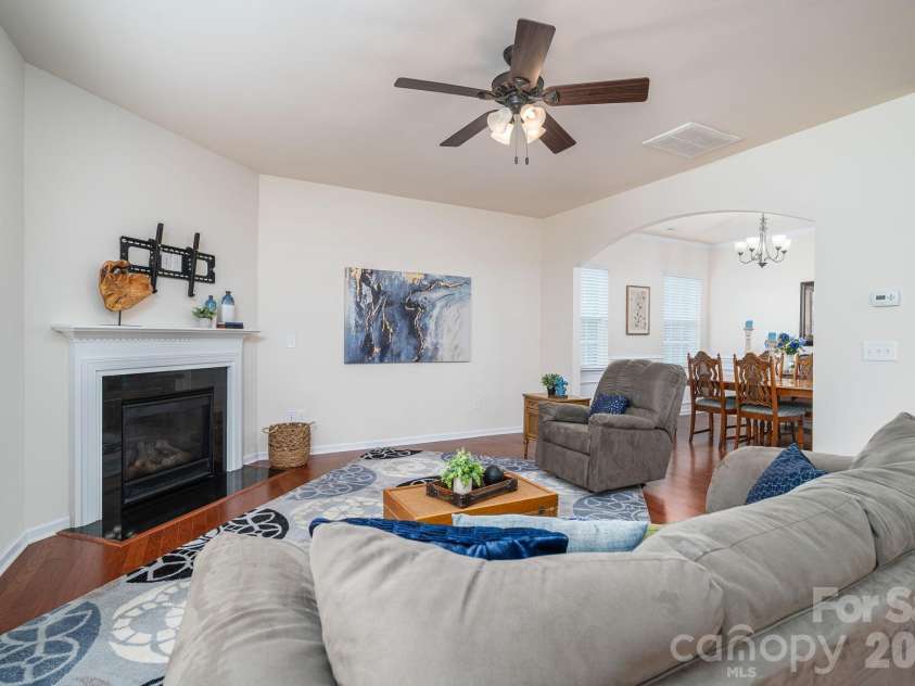 3404 Donnington Way, Gastonia, NC 28056.  MLS# CAR4403237, YatesRealty ID 37411. 