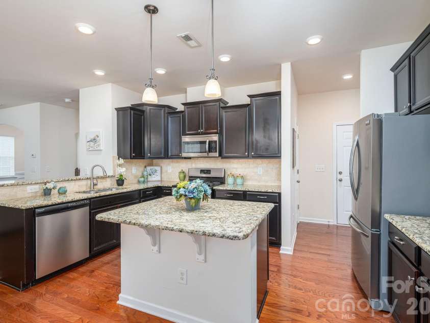 3404 Donnington Way, Gastonia, NC 28056.  MLS# CAR4403237, YatesRealty ID 37411. 