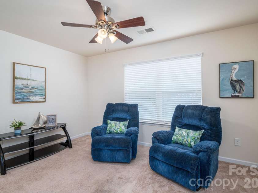 3404 Donnington Way, Gastonia, NC 28056.  MLS# CAR4403237, YatesRealty ID 37411. 