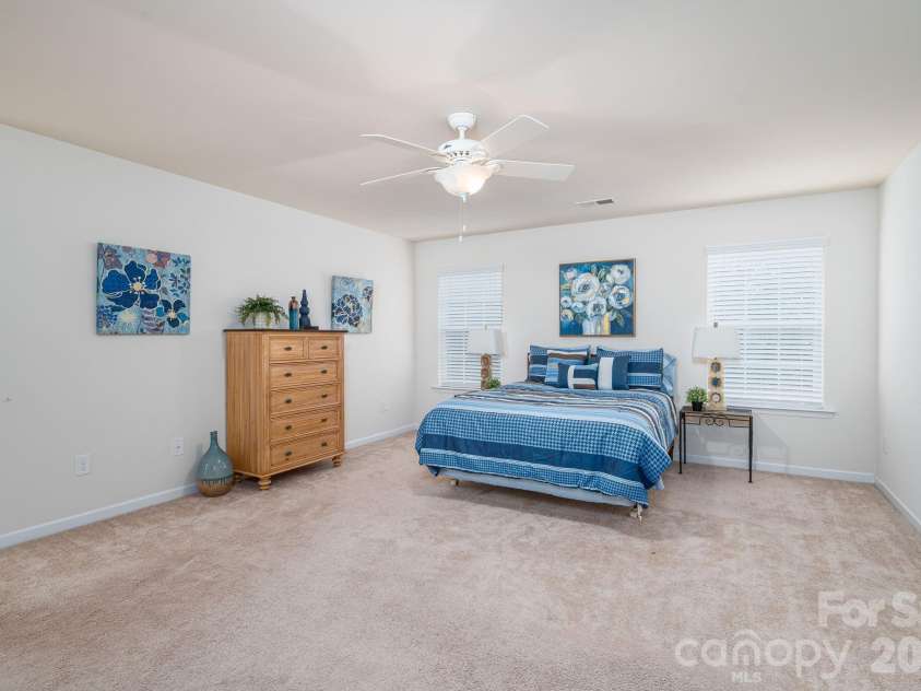 3404 Donnington Way, Gastonia, NC 28056.  MLS# CAR4403237, YatesRealty ID 37411. 
