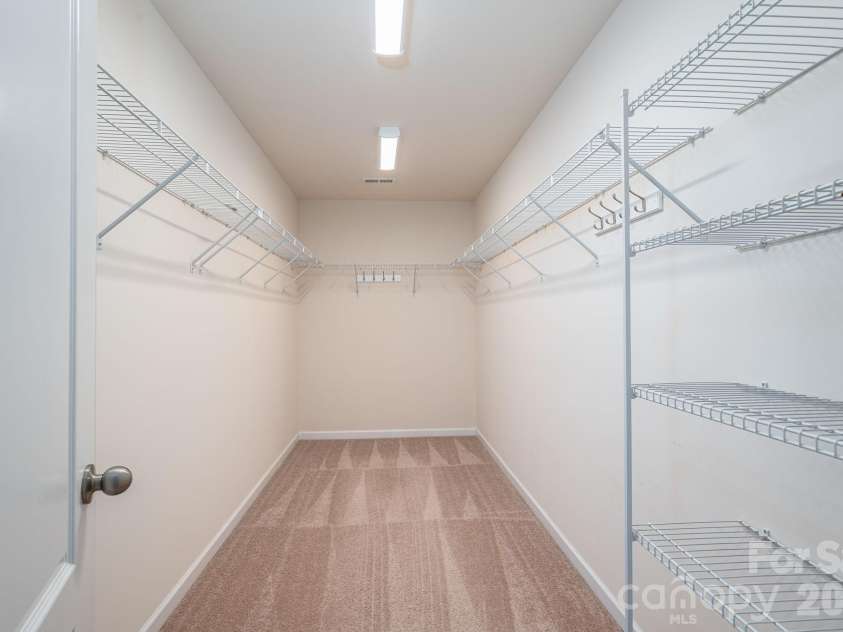 3404 Donnington Way, Gastonia, NC 28056.  MLS# CAR4403237, YatesRealty ID 37411. 
