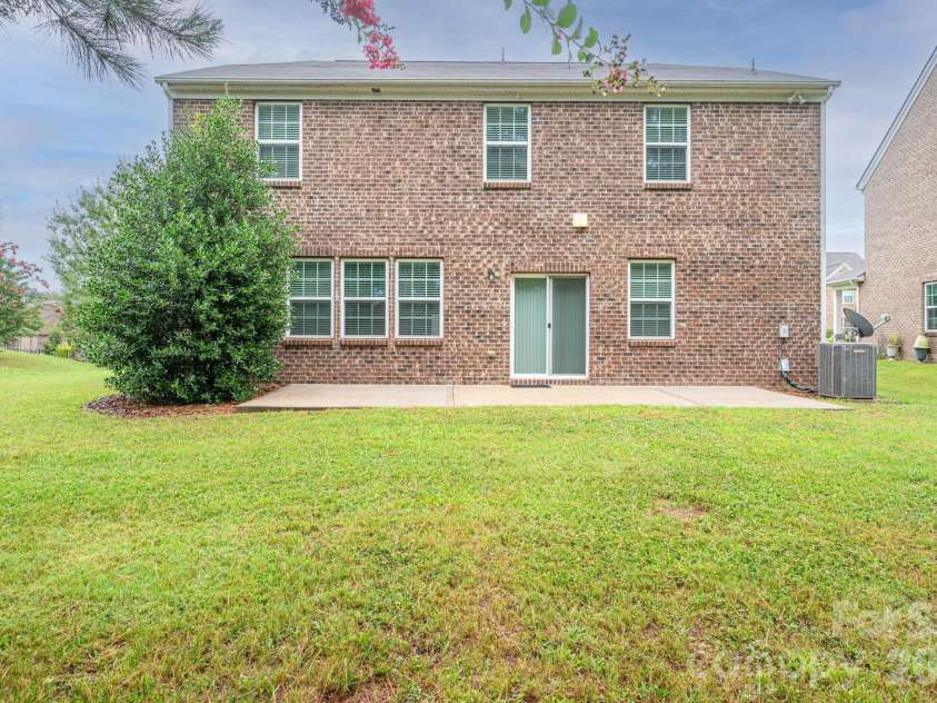 3404 Donnington Way, Gastonia, NC 28056.  MLS# CAR4403237, YatesRealty ID 37411. 