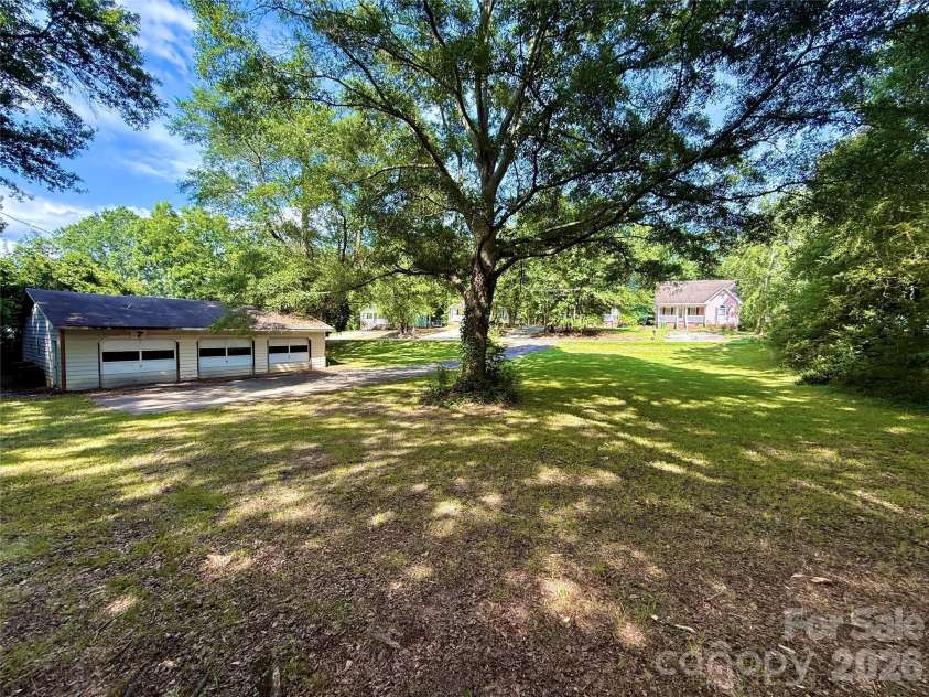 508 Chesterfield Avenue, Lancaster, SC 29720.  MLS# CAR4404036, YatesRealty ID 37412. 