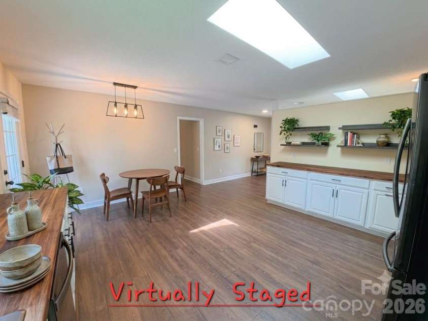 101 Tail Feather Lane, Candler, NC 28715.  MLS# CAR4398430, YatesRealty ID 37414. 