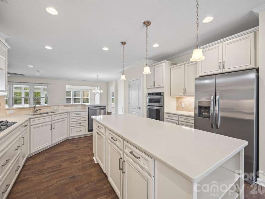 426 Haven Avenue, Fort Mill, SC 29715.  MLS# CAR4369775, YatesRealty ID 37416. 