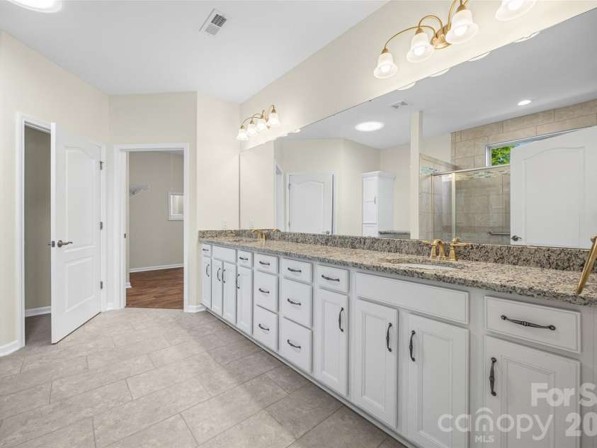 426 Haven Avenue, Fort Mill, SC 29715.  MLS# CAR4369775, YatesRealty ID 37416. 