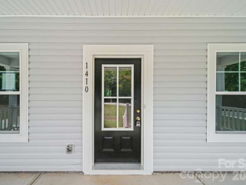 1410 Hubbard Terrace, Shelby, NC 28152.  MLS# CAR4395923, YatesRealty ID 37417. Front Door