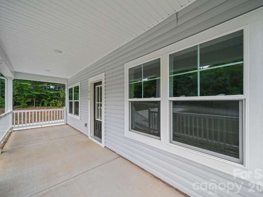 1410 Hubbard Terrace, Shelby, NC 28152.  MLS# CAR4395923, YatesRealty ID 37417. Front Porch