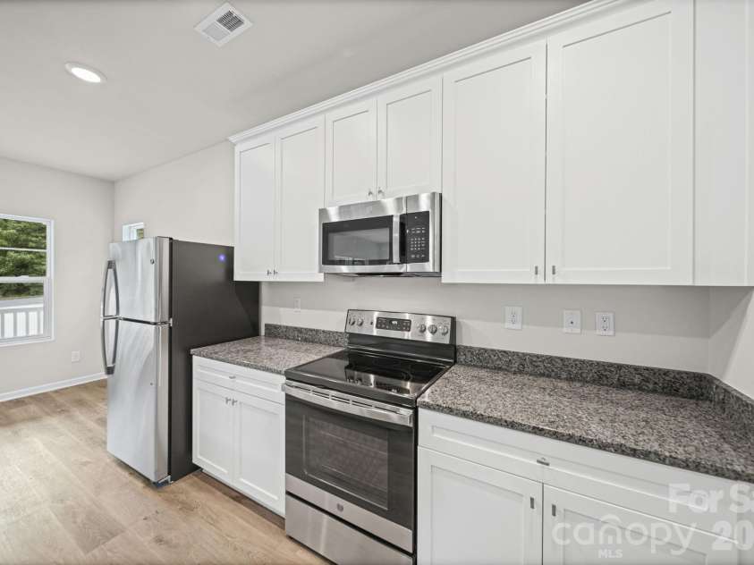 1410 Hubbard Terrace, Shelby, NC 28152.  MLS# CAR4395923, YatesRealty ID 37417. Kitchen