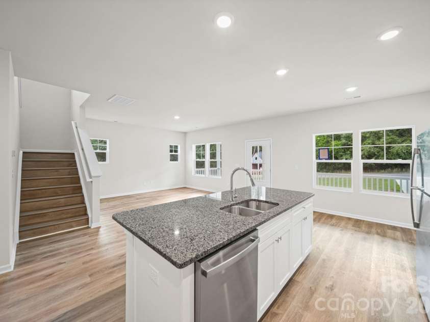 1410 Hubbard Terrace, Shelby, NC 28152.  MLS# CAR4395923, YatesRealty ID 37417. Kitchen