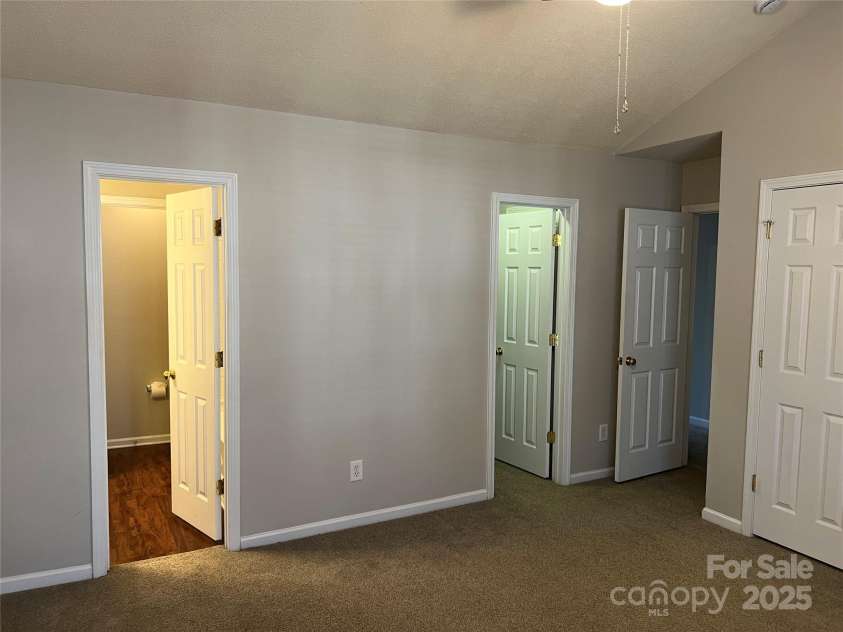 10824 Twisted Bark Lane, Charlotte, NC 28213.  MLS# CAR4239669, YatesRealty ID 3742. 