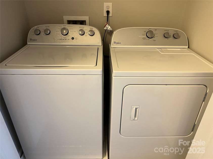 10824 Twisted Bark Lane, Charlotte, NC 28213.  MLS# CAR4239669, YatesRealty ID 3742. 