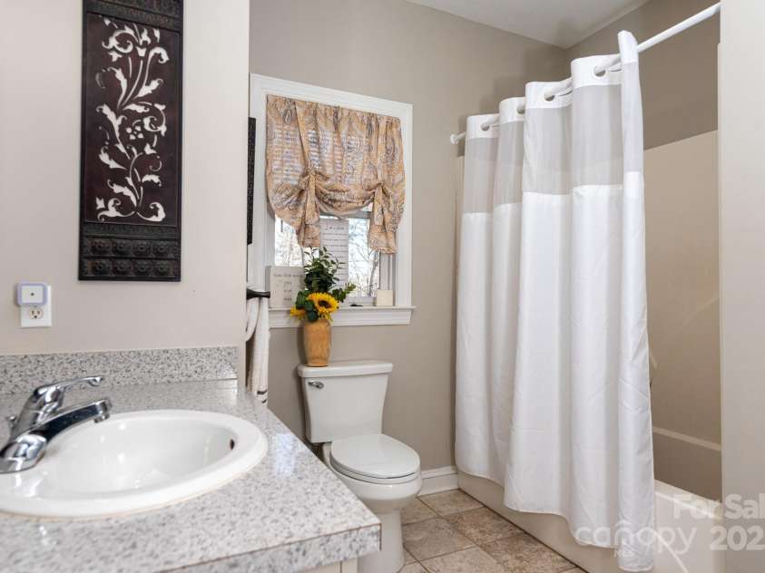 21 Maple Leaf Lane, Glade Valley, NC 28627.  MLS# CAR4328685, YatesRealty ID 3742. 