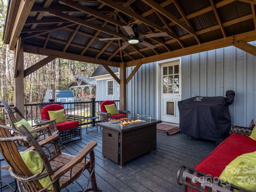 21 Maple Leaf Lane, Glade Valley, NC 28627.  MLS# CAR4328685, YatesRealty ID 3742. 